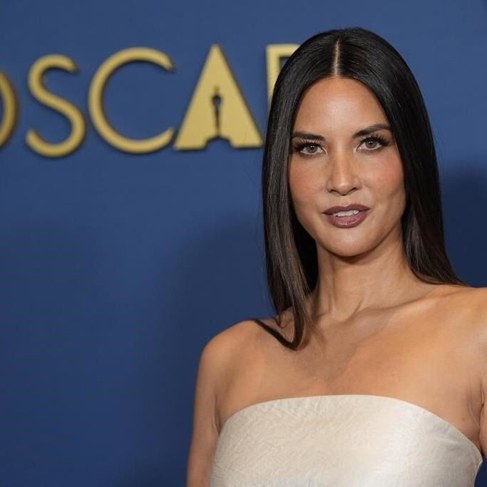 What is the breast cancer risk calculator recommended by Olivia Munn?